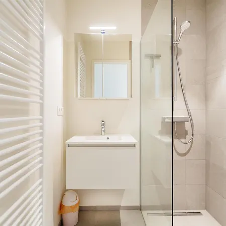 아파트 On Zeedijk With Stunning Sea View, Cleaning Included 코크시데
