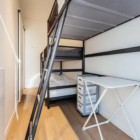 On Zeedijk With Stunning Sea View, Cleaning Included 아파트