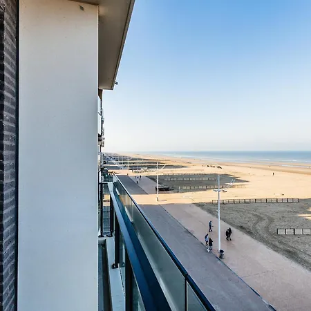Apartament On Zeedijk With Stunning Sea View, Cleaning Included