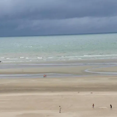 On Zeedijk With Stunning Sea View, Cleaning Included *